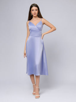 Платье сиреневое длины миди на бретелях с глубоким вырезом - 1001dress фото 2