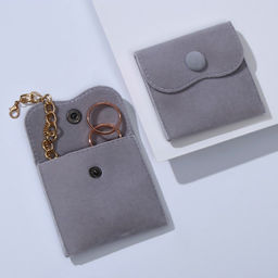 Цена за 10 шт. Конвертик для украшений бархатный, 7*7см, цвет серый