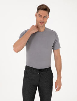 Gri Regular Fit Kal_n Dokulu Bisiklet Yaka Basic Ti__rt