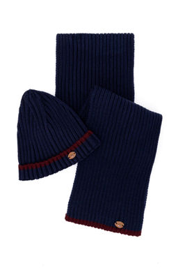 Комплект из темно-синего шарфа и берета для мальчика Неожиданная скидка в корзине