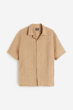 Camisa resort en tejido texturizado Regular Fit