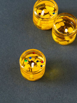 Цена за 2 шт. Набор свечей гелевых «Золотой конь. На удачу», 3 шт., золотые, 2.5×2.5×2.5 см