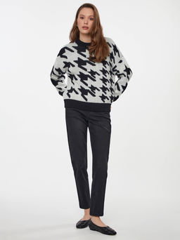CONTE LDK 307 Oversize-джемпер c вывязанным рисунком в гусиную лапку black-white