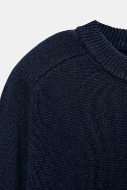 100% WOOL JUMPER WITH SHOULDER PADS - Zara фото 10