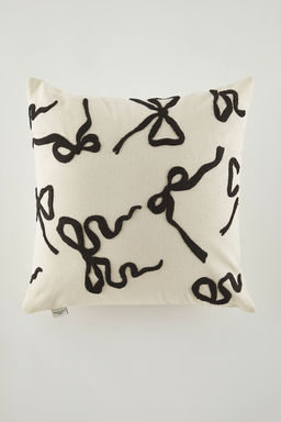 Trendyolmilla Home Fiyonk Punch Detayl? Tekli K?rlent K?l?f? 45x45cm TPHSS25KKK00004