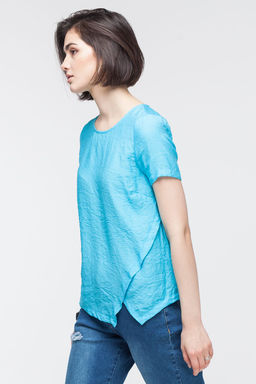 Блузка с асимметричной линией низа