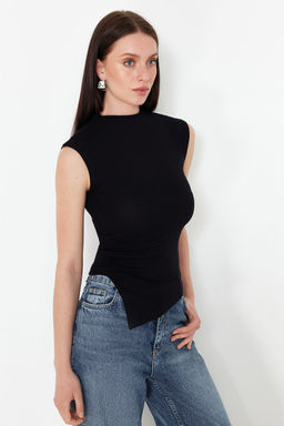 Siyah Dik Yaka Buzgu/Drape Detayl? Fitted/Vucuda Oturan Asimetrik Orme Bluz TWOSS24BZ00534