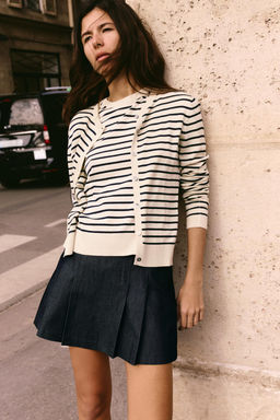 STRIPED KNIT CARDIGAN