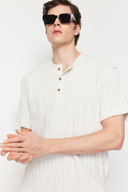 TRENDYOL MAN Ekru Keten Icerikli Oversize Fit Gomlek TMNSS23GO00139