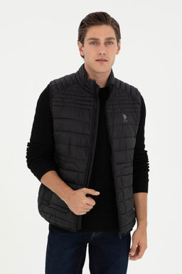 Мужской черный жилет