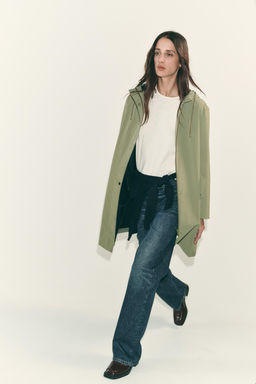RUBBERISED HOODED JACKET - Zara фото 5