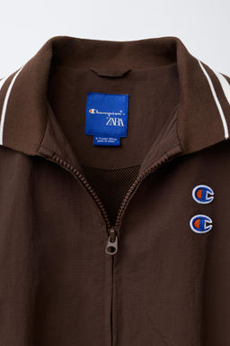 NYLON JACKET WITH CHAMPION ® X ZARA BAG  фото 3