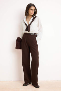 Kahverengi Ozel Koleksiyon Yar?m Kemer Detayl? Straight/Duz Kesim Kumas Pantolon TWOSS26PL00053