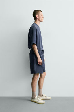 BERMUDA JOGGER B?SICA LAVADA / Azul?n