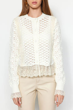 Ekru Crop Dantel Garnili Ajurlu/Delikli Triko H?rka TWOAW24KZ01059