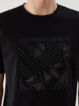 Bisiklet Yaka K?sa Kollu Bask?l? Penye Erkek Ti??rt