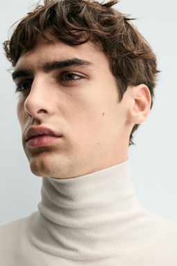 BASIC HIGH NECK SWEATER - Zara фото 5