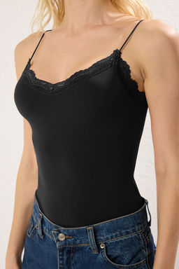 Siyah Dantel Detayl? Fitted/Vucuda Oturan Alttan C?tc?tl? Esnek Orme Body TWOSS25BD00008