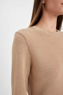 Женский свитер-туника из блестящей ткани обычного кроя с круглым вырезом - Defacto фото 5