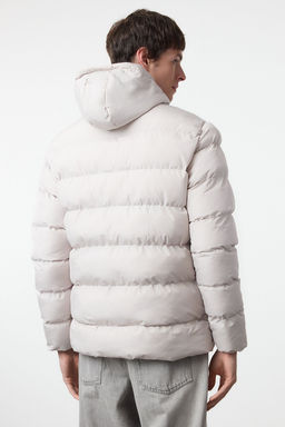 Trendyolmilla Man Gri Regular Fit Sisme Kapusonlu Suya ve Ruzgara Dayan?kl? K?sl?k Mont TMNAW25MO00041  фото 5