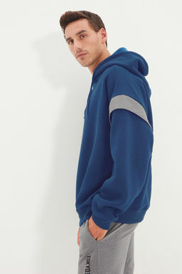 Indigo Oversize/Genis Kesim Kapusonlu Reflektor Detayl? Ici Polarl? Sweatshirt TMNSS20SW0205 - Trendyolmilla фото 2