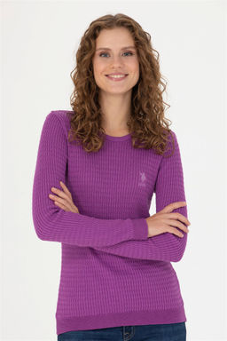 Женский базовый свитер фиолетового цвета с круглым вырезом Неожиданная скидка в корзине