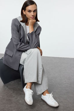 Beyaz Retro Bagc?kl? Kad?n Spor Ayakkab?
TAKAW25SN00005