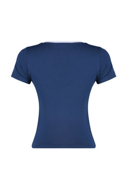 TRENDYOLMILLA Lacivert Slogan Bask?l? V Yaka Regular/Normal Kal?p Orme T-Shirt TWOSS24TS00162 фото 8