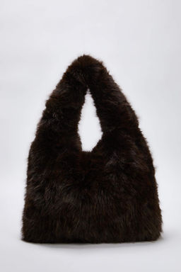 Koyu Kahverengi Metal Halka Detayl? Suni Kurk Kad?n Omuz ve El cantas? TAKAW26OC00085