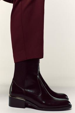 LOW-HEEL ANKLE BOOTS WITH METAL DETAIL - Zara фото 2