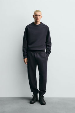 RELAXED FIT CREW NECK SWEATSHIRT