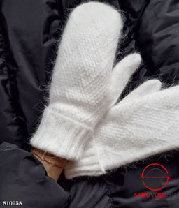 Женские тёплый варежки ангора.