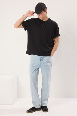 TRENDYOL MAN Siyah Oversize/Genis Kesim Metal Etiket Detayl? Yumusak Doku Interlok Kumas T-Shirt TMNSS25TS00105 - Trendyolmilla фото 14