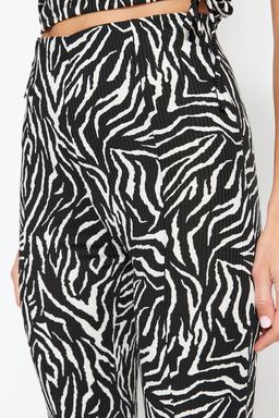 Siyah Zebra Desenli Y?rtmac Detayl? Yuksek Bel Straigth Esnek Orme Pantolon TWOSS22PL0243