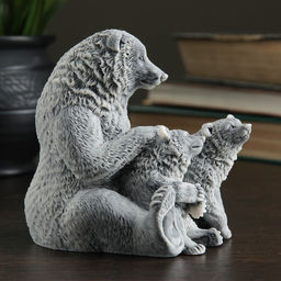 Фигурка «Медведица с медвежатами», 11 см