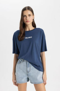 Relax Fit Bisiklet Yaka Bask?l? K?sa Kollu Tisort