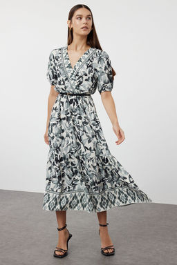 Siyah Bask?l? Cicek Desenli A Kesim Kruvaze Yaka TWOSS24EL00953