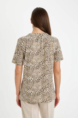Футболка обычного кроя с круглым вырезом и леопардовым принтом с короткими рукавами - Defacto фото 6