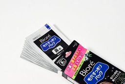 Полоски для носа Бамбуковый уголь Biore  фото 5