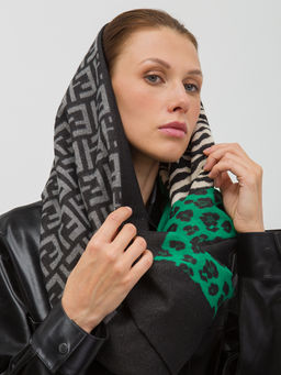 в СОСТАВЕ ШЕРСТЬ и КАШЕМИР! Большой,теплый двусторонний палантин