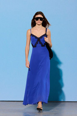 Limited Edition Saks Duz Dokuma Sifon Maxi Abiye & Mezuniyet Elbisesi TPRSS26AE00087