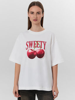 Футболка женская белая с надписью Sweety