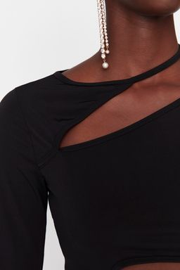 Trendyolmilla Siyah Cut Out/Pencere Detayl? Orme Bluz TPRAW23BZ00031  фото 3