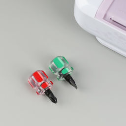 Цена за 2 шт. Набор отвёрток для швейной машины, 2 шт., красный, зелёный