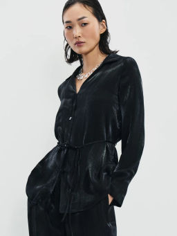 Блузка из вискозы с тонким поясом / Zarina