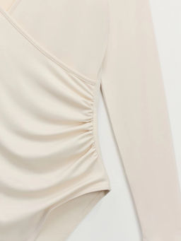 Боди с длинным рукавом и V-образным вырезом / Zarina