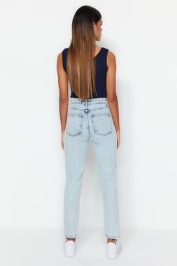 TRENDYOLMILLA Mavi Yuksek Bel Mom Jeans TWOSS23JE00085  фото 23