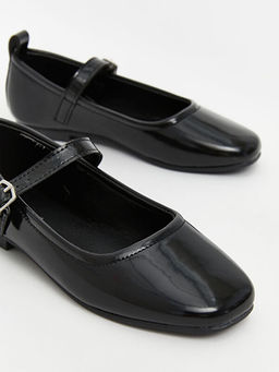 Parlak G?r?n?ml? K?z ?ocuk Babet