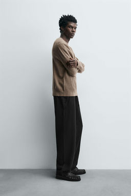 PANTAL?N RELAXED FIT ESTRUCTURA / Negro - Zara фото 4
