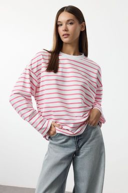 TRENDYOLMILLA Beyaz Cizgili Oversize/Genis Kesim Bisiklet Yaka Ince Orme Sweatshirt TWOAW23SW00326 фото 11